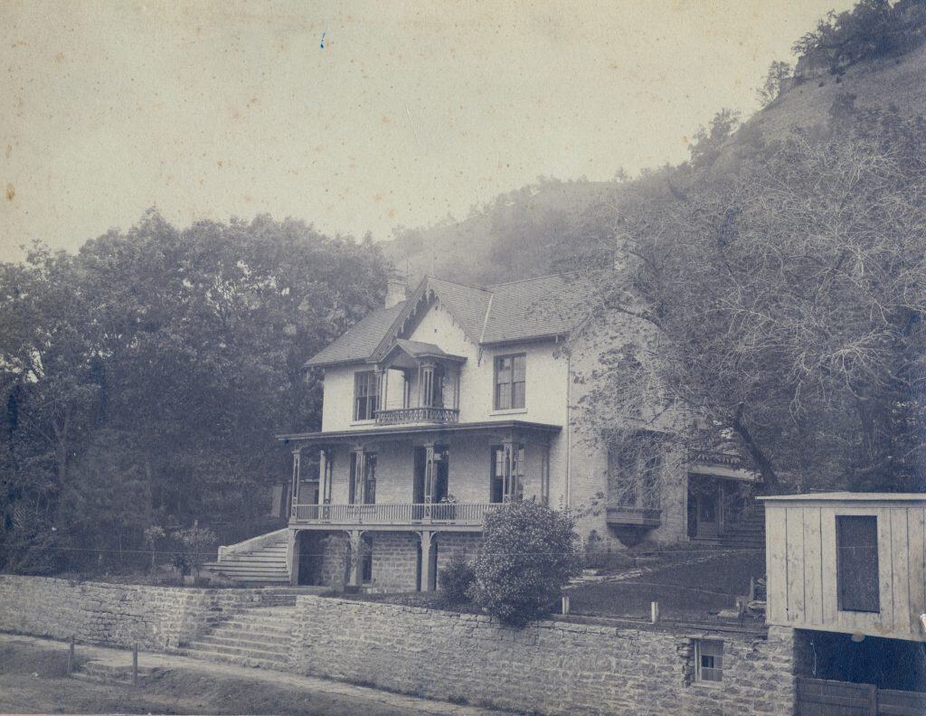 Fc.12 - Buffalo County Historical Society